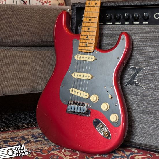 Fender American Ultra II Stratocaster – Sinister Red w OHSC – Mint